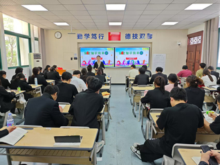 学生变身“小讲师”，急救课堂“...